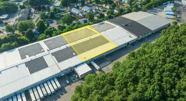 111 Adams Rd, Clinton, MA à louer - Photo du bâtiment - Image 3 de 6