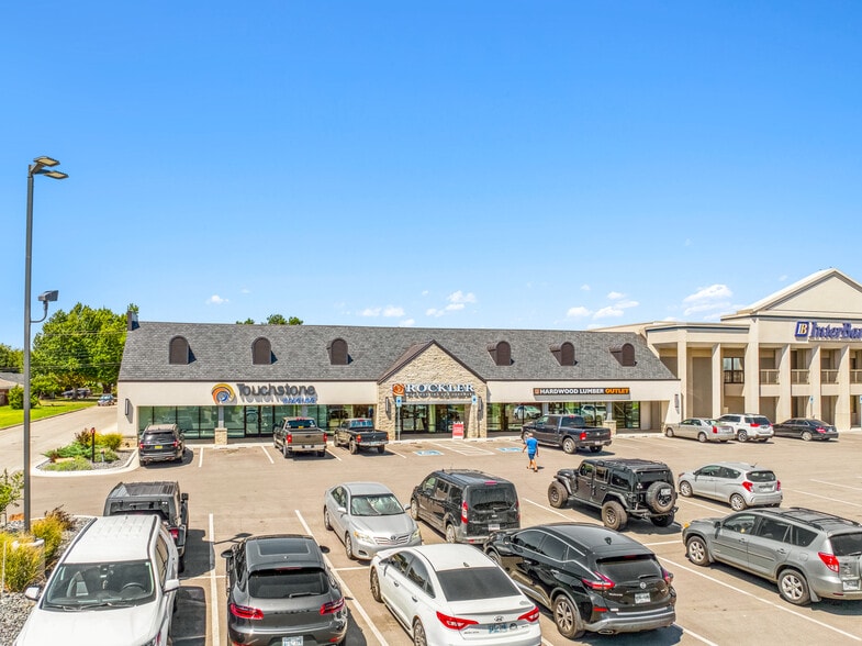 4901 N May Ave, Oklahoma City, OK à vendre - Photo du bâtiment - Image 2 de 13