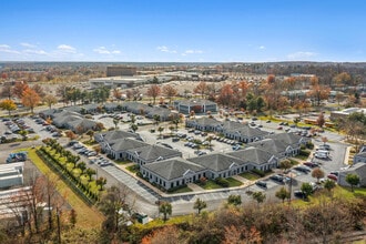 960 Town Center dr, Langhorne, PA à louer Aérien- Image 2 de 9