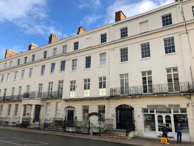 9 Parade, Leamington Spa à louer - Photo du bâtiment - Image 1 de 10