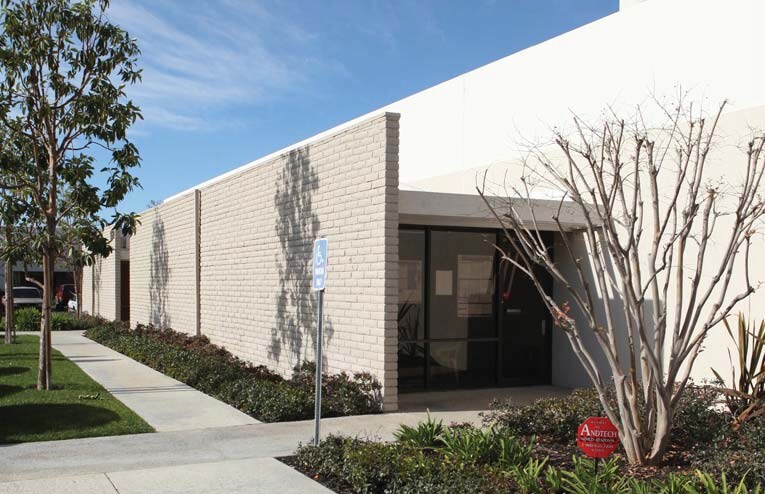 1414-1420 N Batavia St, Orange, CA à louer - Photo du bâtiment - Image 3 de 6