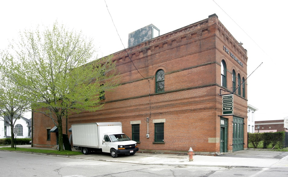 3723 Pearl Rd, Cleveland, OH for sale - Building Photo - Image 3 of 36
