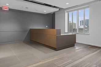 712 Main St, Houston, TX for lease Interior Photo- Image 2 of 12