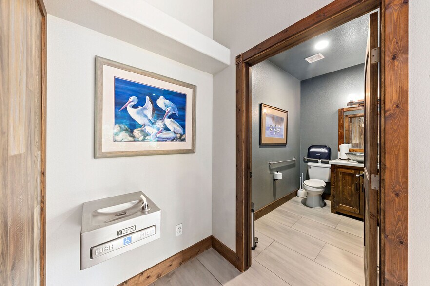 873 NE 7th St, Grants Pass, OR à louer - Photo du bâtiment - Image 3 de 52