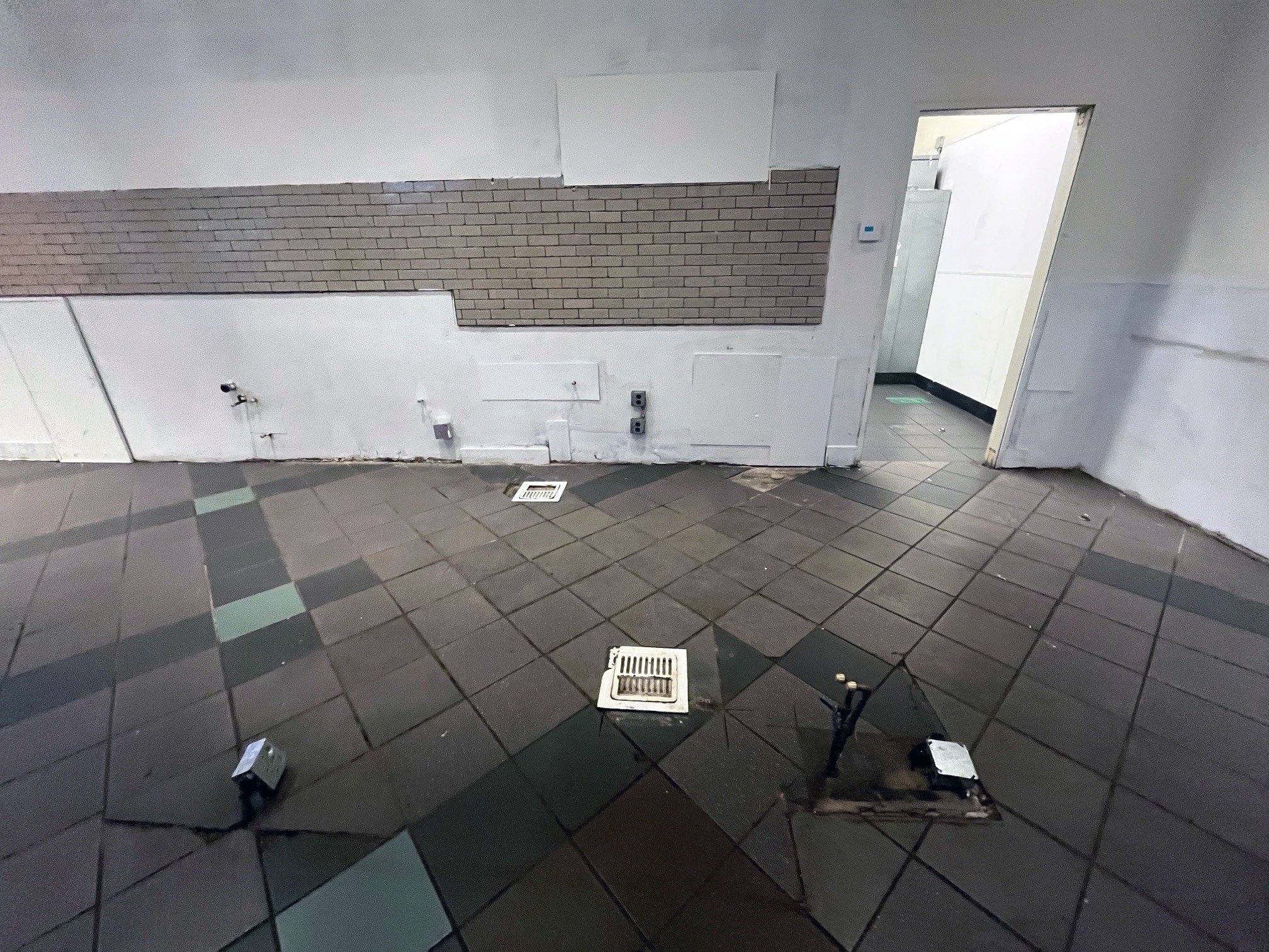 2-18 NE 28th Ave, Portland, OR à louer Photo intérieure- Image 1 de 7