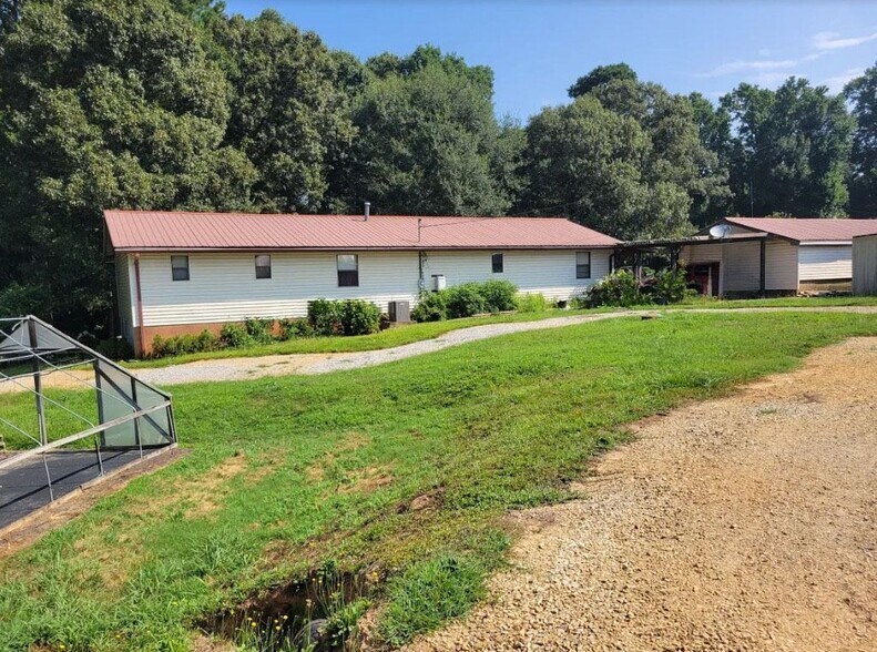 65 Hill St, Lavonia, GA à vendre - Photo du bâtiment - Image 3 de 6