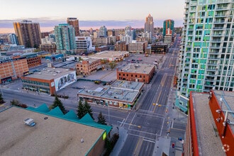 1010 8th St SW, Calgary, AB - AERIAL  map view - Image1