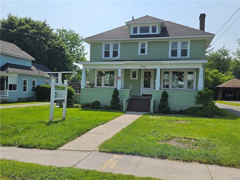 1104 Washington St, Watertown, NY à vendre - Photo du bâtiment - Image 2 de 31