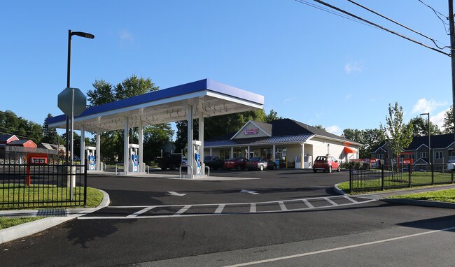 Plus de détails pour 1095 New Loudon Rd, Cohoes, NY - Commerce de détail à louer
