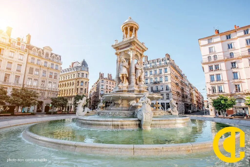 8 Place Des Jacobins, Lyon for lease Building Photo- Image 1 of 5