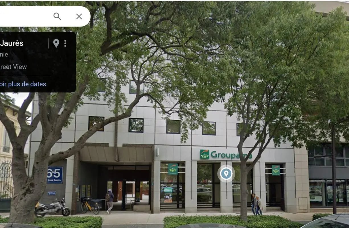 Flex in Nîmes for sale Building Photo- Image 1 of 12