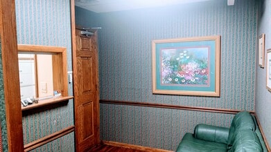 226 Seventh St, Garden City, NY for lease Interior Photo- Image 1 of 4