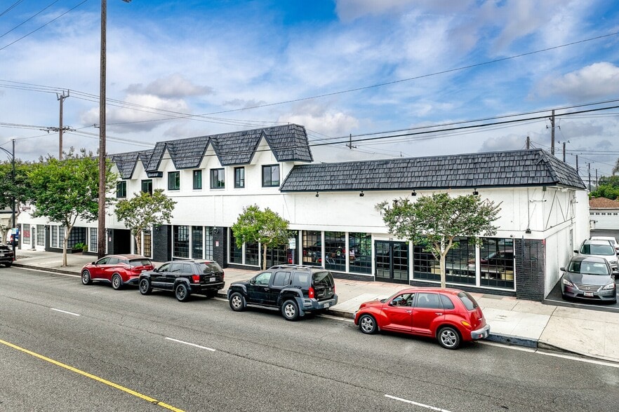 207 N Victory Blvd, Burbank, CA for lease - Building Photo - Image 1 of 17