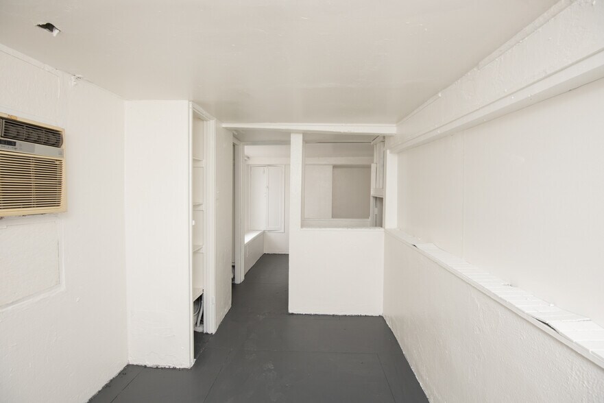 5011 W Adams Blvd, Los Angeles, CA à vendre - Photo intérieure - Image 3 de 14