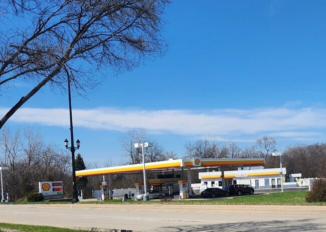 Plus de détails pour 500 E Lake St, Addison, IL - Commerce de détail à vendre