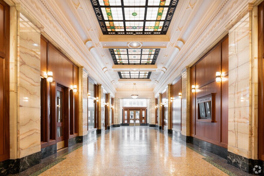 1904 3rd Ave, Seattle, WA à louer - Hall d’entrée - Image 3 de 21