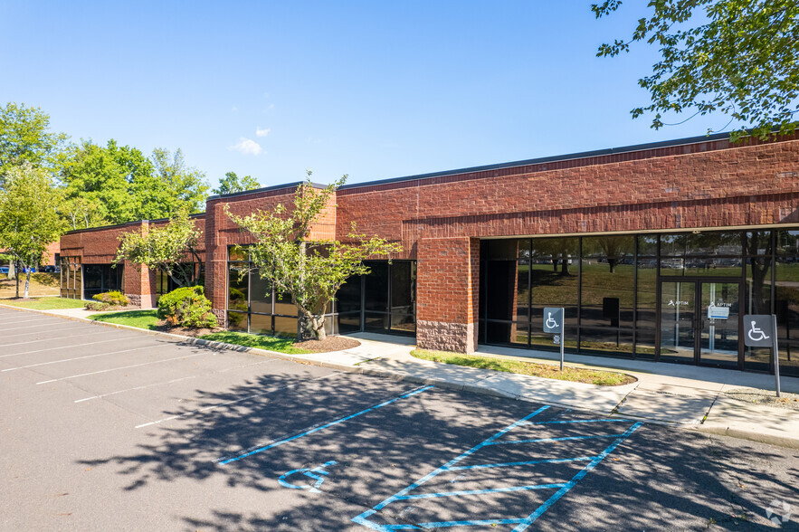 200 Horizon Dr, Hamilton, NJ for lease - Primary Photo - Image 1 of 9