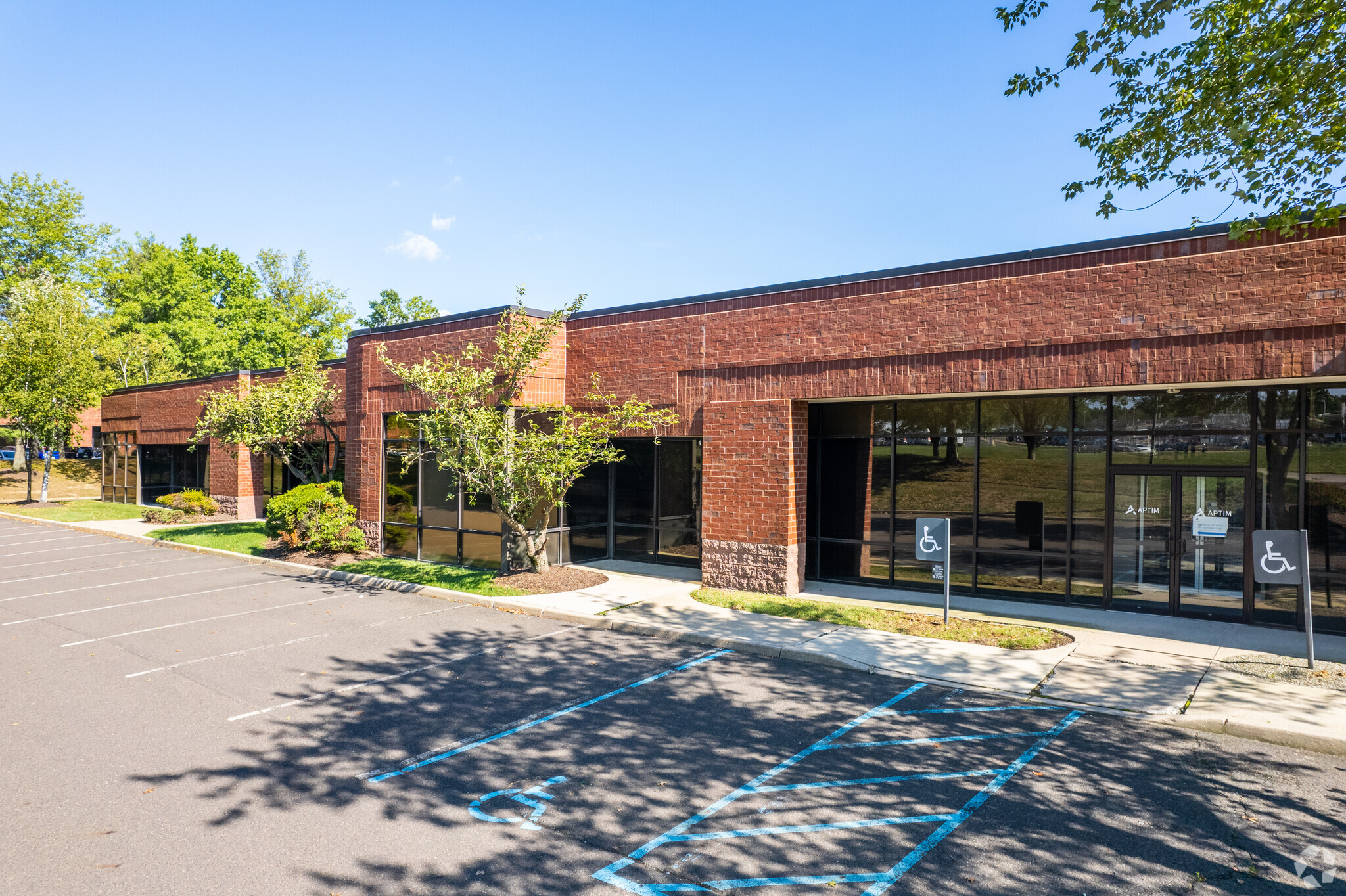 200 Horizon Dr, Hamilton, NJ for lease Primary Photo- Image 1 of 10