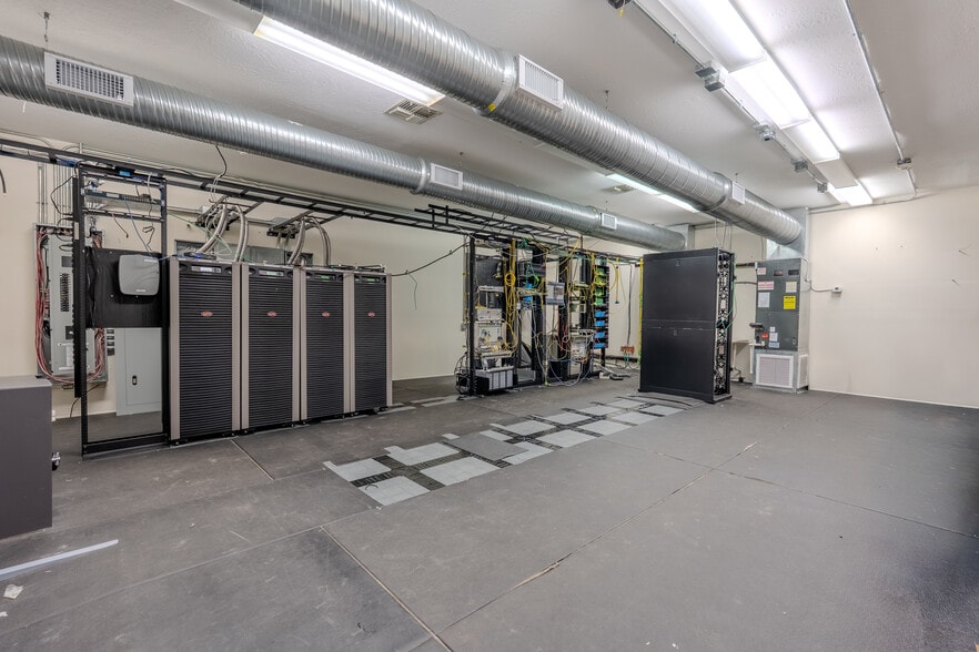 20804 W Pennsylvania Ave, Dunnellon, FL for lease - Interior Photo - Image 1 of 9