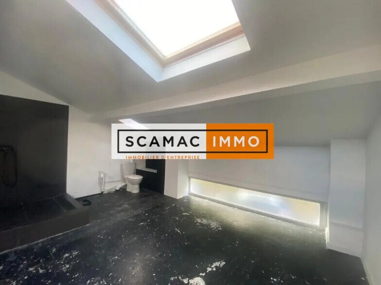 Flex in Malakoff for sale - Interior Photo - Image 3 of 10