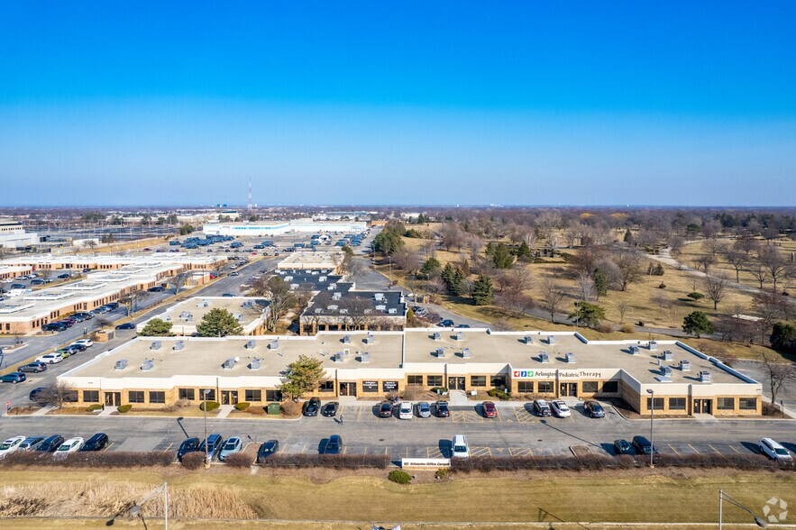 3115 N Wilke Rd, Arlington Heights, IL à louer - Photo du bâtiment - Image 2 de 17