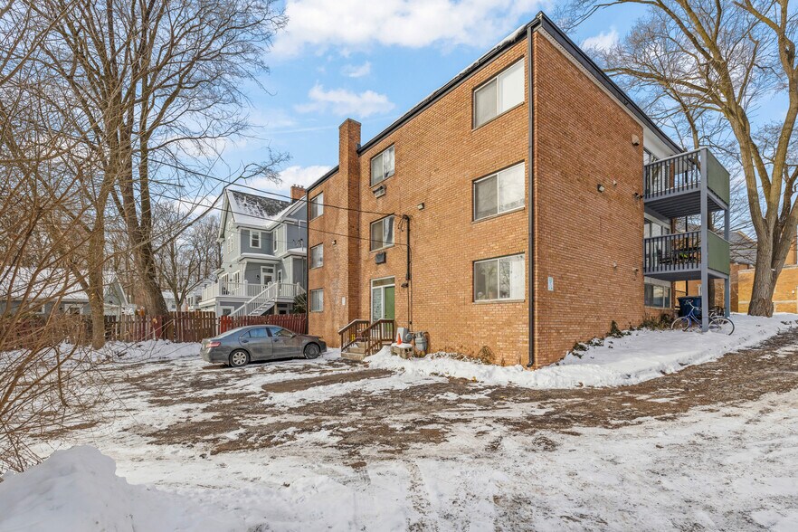 417 W Liberty St, Ann Arbor, MI à vendre - Photo du bâtiment - Image 3 de 3