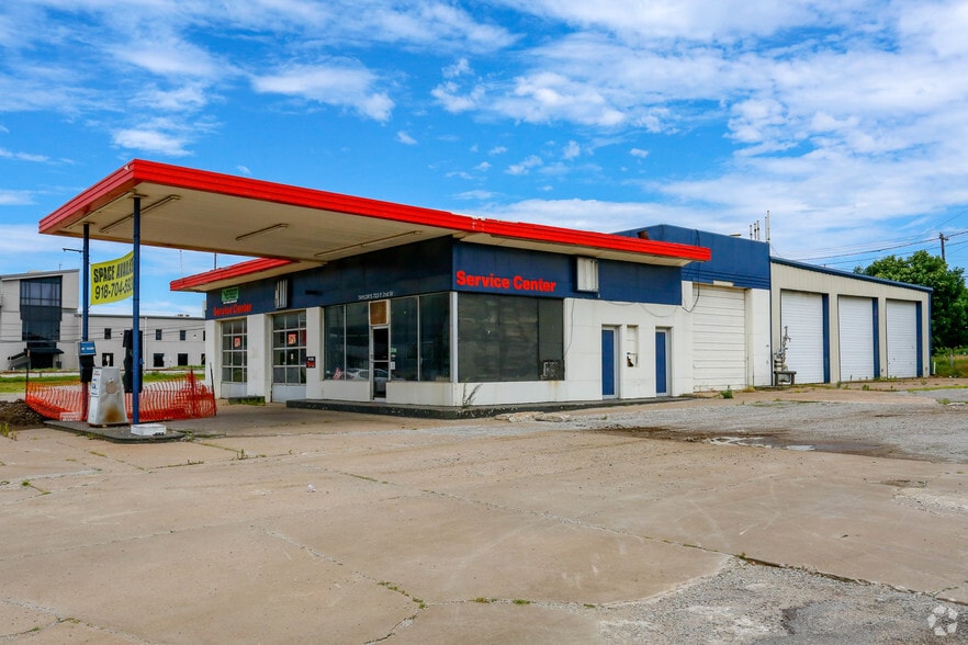 723 E 2nd St, Tulsa, OK for lease - Primary Photo - Image 1 of 8