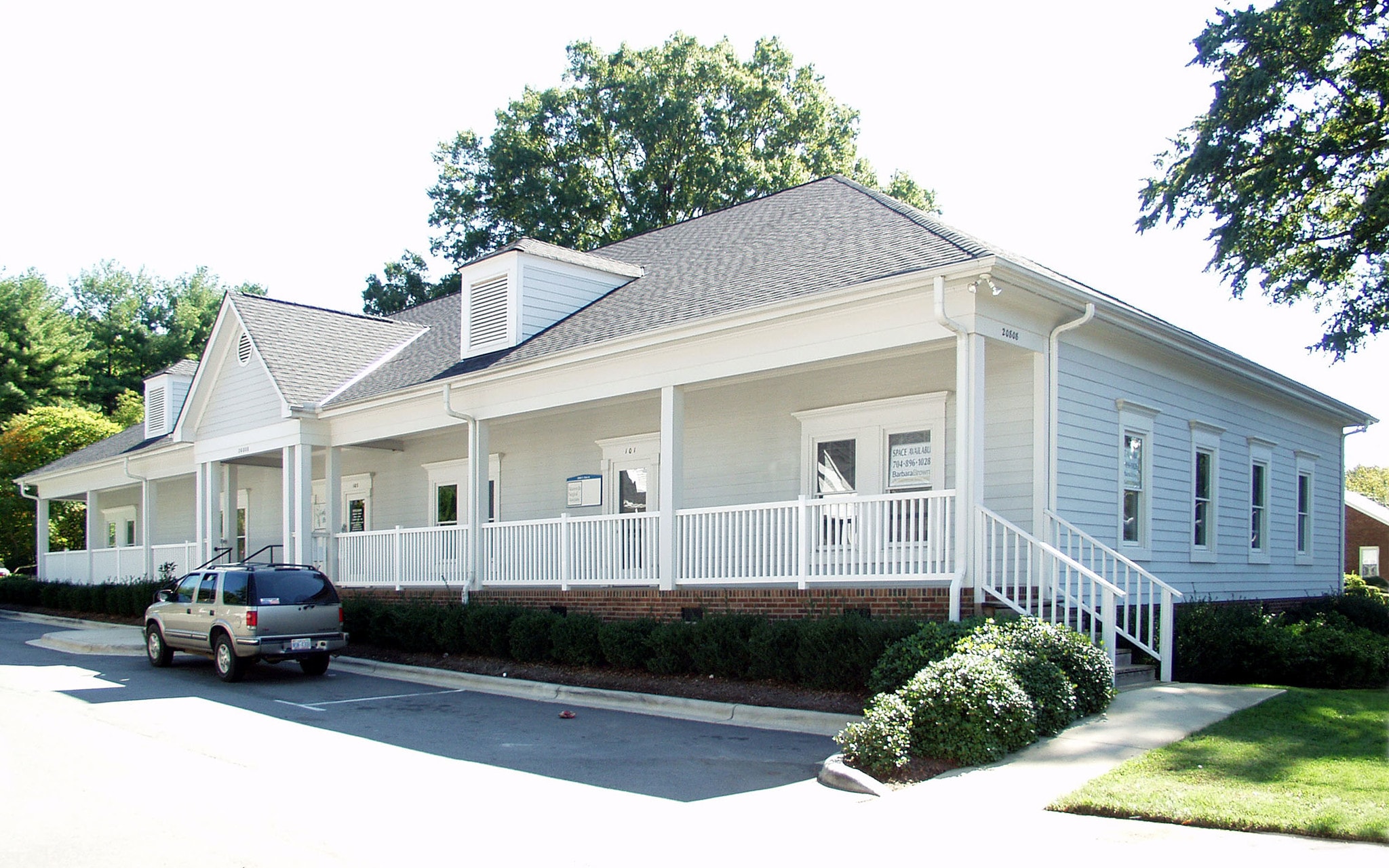 20808 N Main St, Cornelius, NC for lease Primary Photo- Image 1 of 100