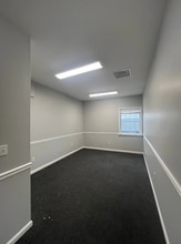 7800 Cooper Rd, Montgomery, OH à louer Photo intérieure- Image 1 de 4