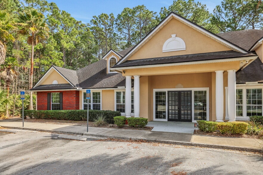 7700 Square Lake Blvd, Jacksonville, FL for lease - Building Photo - Image 3 of 17