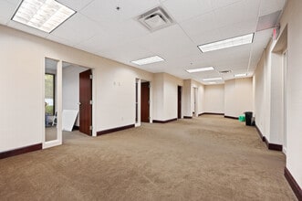 1000 Stonewood Dr, Wexford, PA à louer Photo intérieure- Image 1 de 5