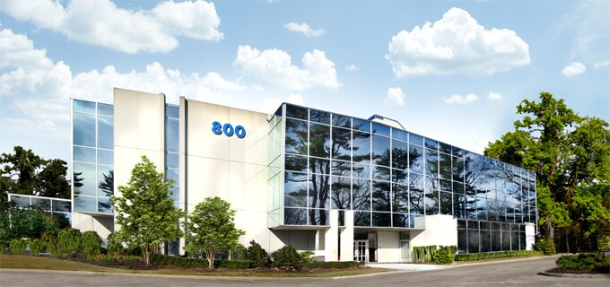 800 Veterans Memorial Hwy, Hauppauge, NY for lease - Building Photo - Image 1 of 3