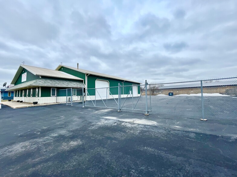 320 Industrial Dr, Griffith, IN for lease - Building Photo - Image 3 of 21