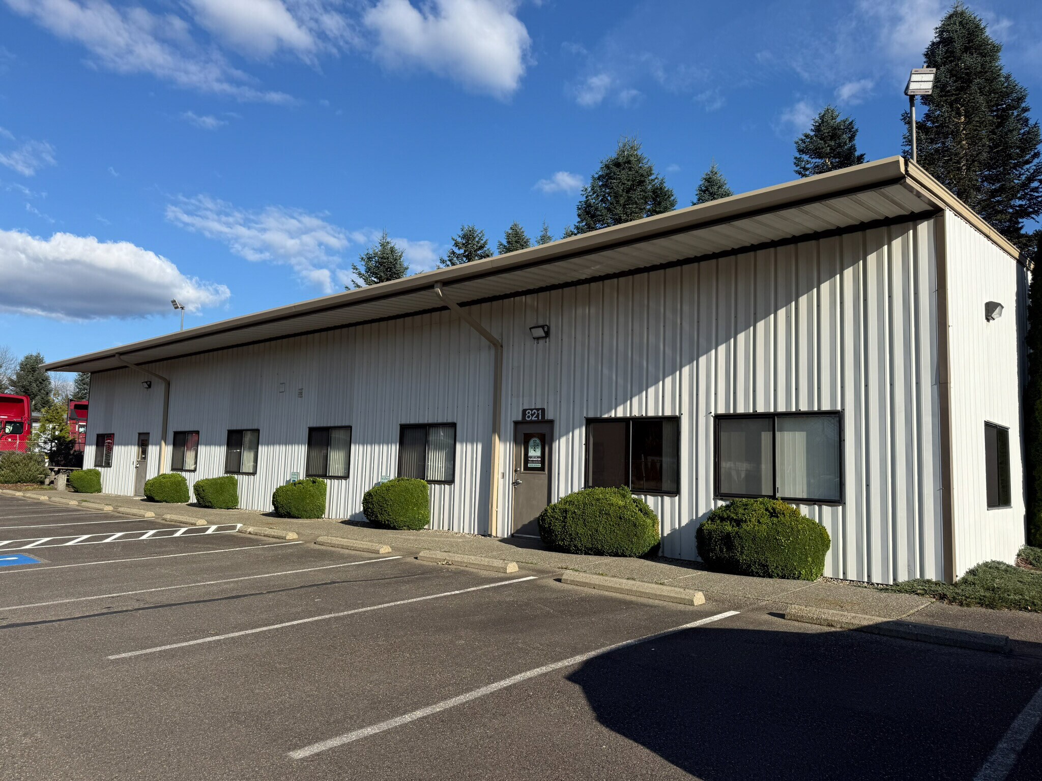 821 Airport Ct, Olympia, WA à louer Photo principale- Image 1 de 17