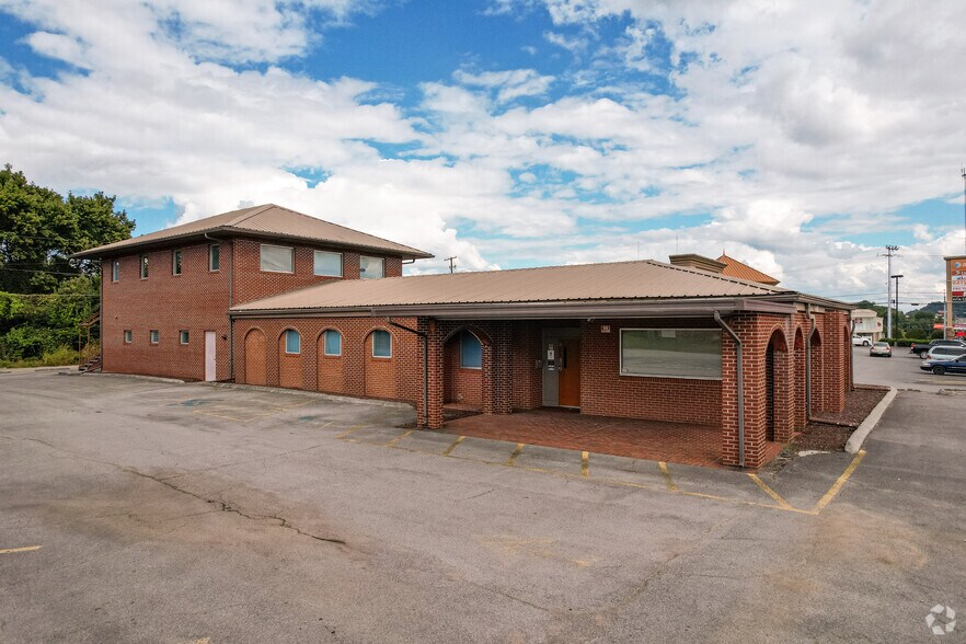 5412 Clinton Hwy, Knoxville, TN à louer - Photo du bâtiment - Image 2 de 6