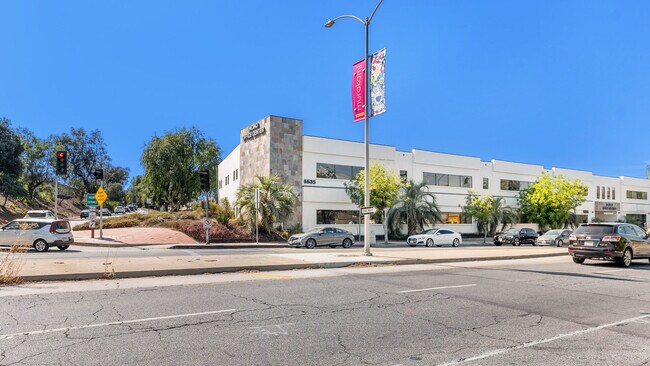 Plus de détails pour 5535-5551 Balboa Blvd, Encino, CA - Commerce de détail à louer