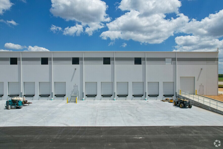 8099 Five Chop Rd, Santee, SC à louer - Photo du bâtiment - Image 3 de 13