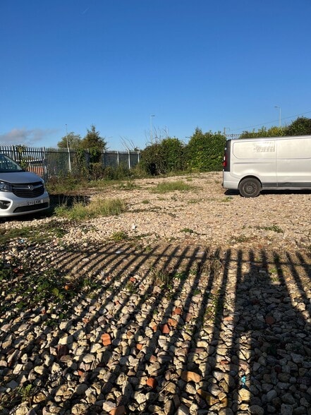 Terrain dans Didcot à louer - Photo du bâtiment - Image 2 de 3