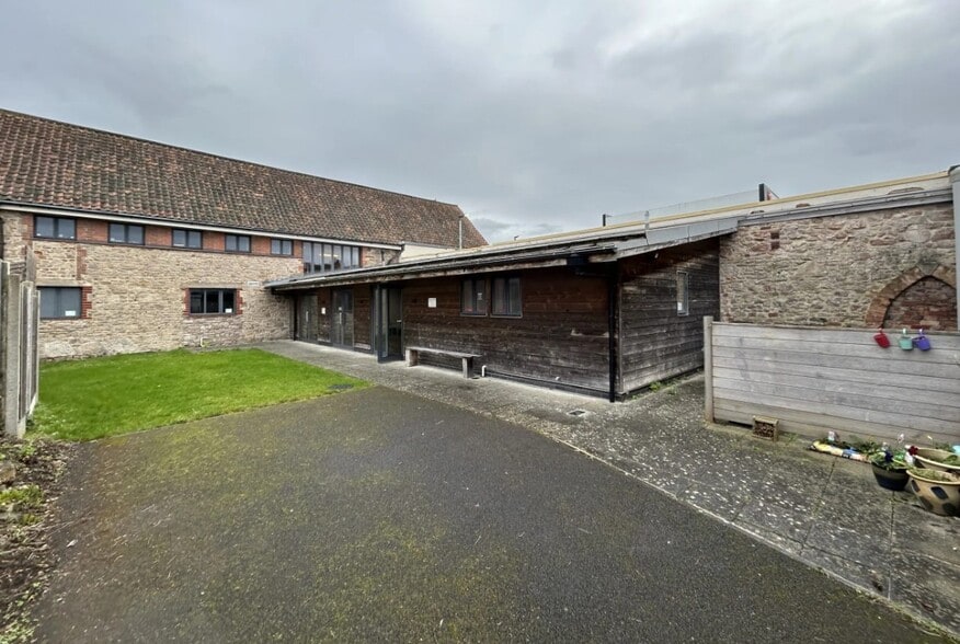 High St, Bristol à vendre - Photo du bâtiment - Image 2 de 8