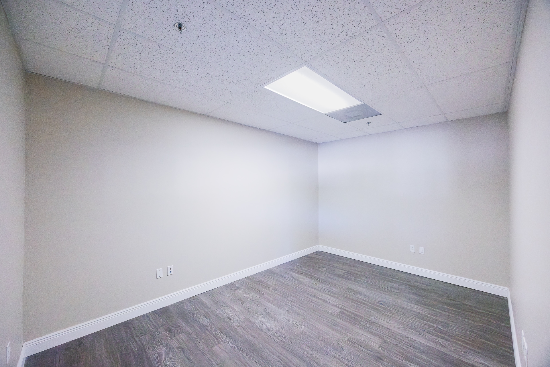 4050 Westgate Ave, West Palm Beach, FL for lease Interior Photo- Image 1 of 7