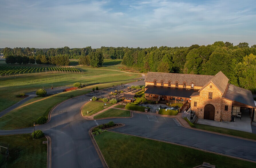 8400 Old Church Rd, New Kent, VA à vendre - Photo principale - Image 2 de 34