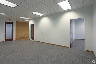 1 W Fourth St, Winston-Salem, NC for lease Interior Photo- Image 2 of 5