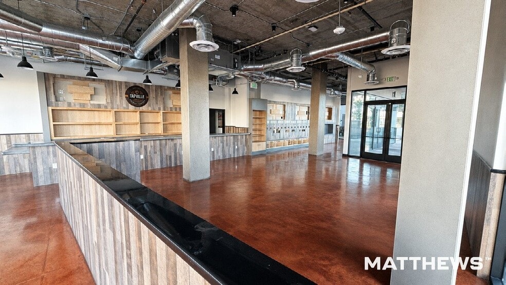 12540 Crenshaw Blvd, Hawthorne, CA for lease - Building Photo - Image 1 of 3