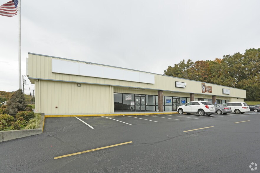 5911-5921 Rutledge Pike, Knoxville, TN à louer - Photo du bâtiment - Image 3 de 22