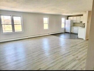 Plus de détails pour 60 Washington St, Bristol, RI - Multi-résidentiel à vendre