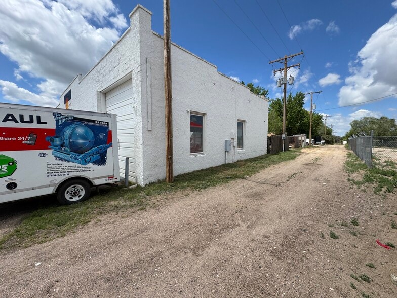 305 Central Ave, Wiggins, CO for sale - Building Photo - Image 3 of 20