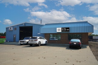 Plus de détails pour 9337 45th Ave NW, Edmonton, AB - Industriel à vendre