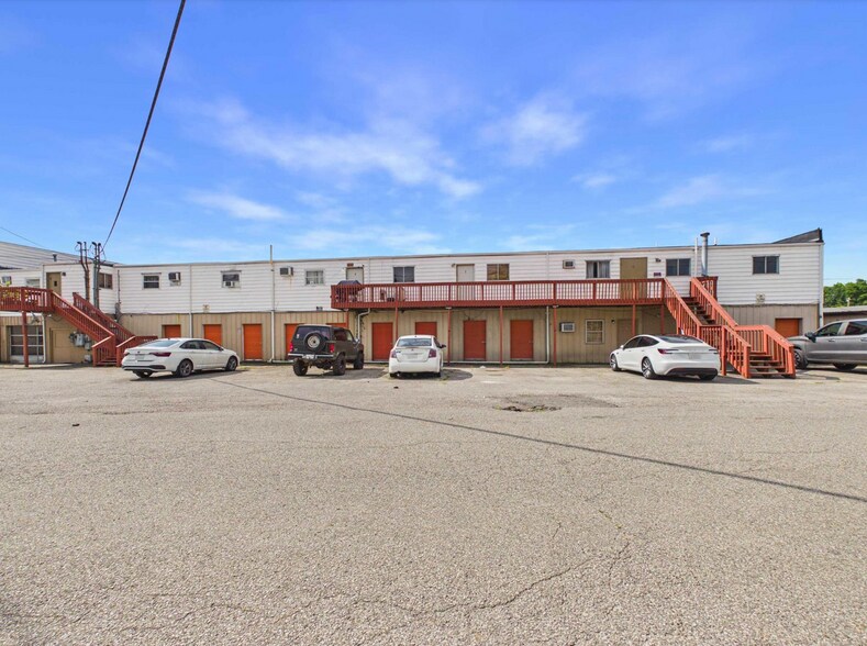 838 Adams Ave, Huntington, WV for sale - Building Photo - Image 2 of 20