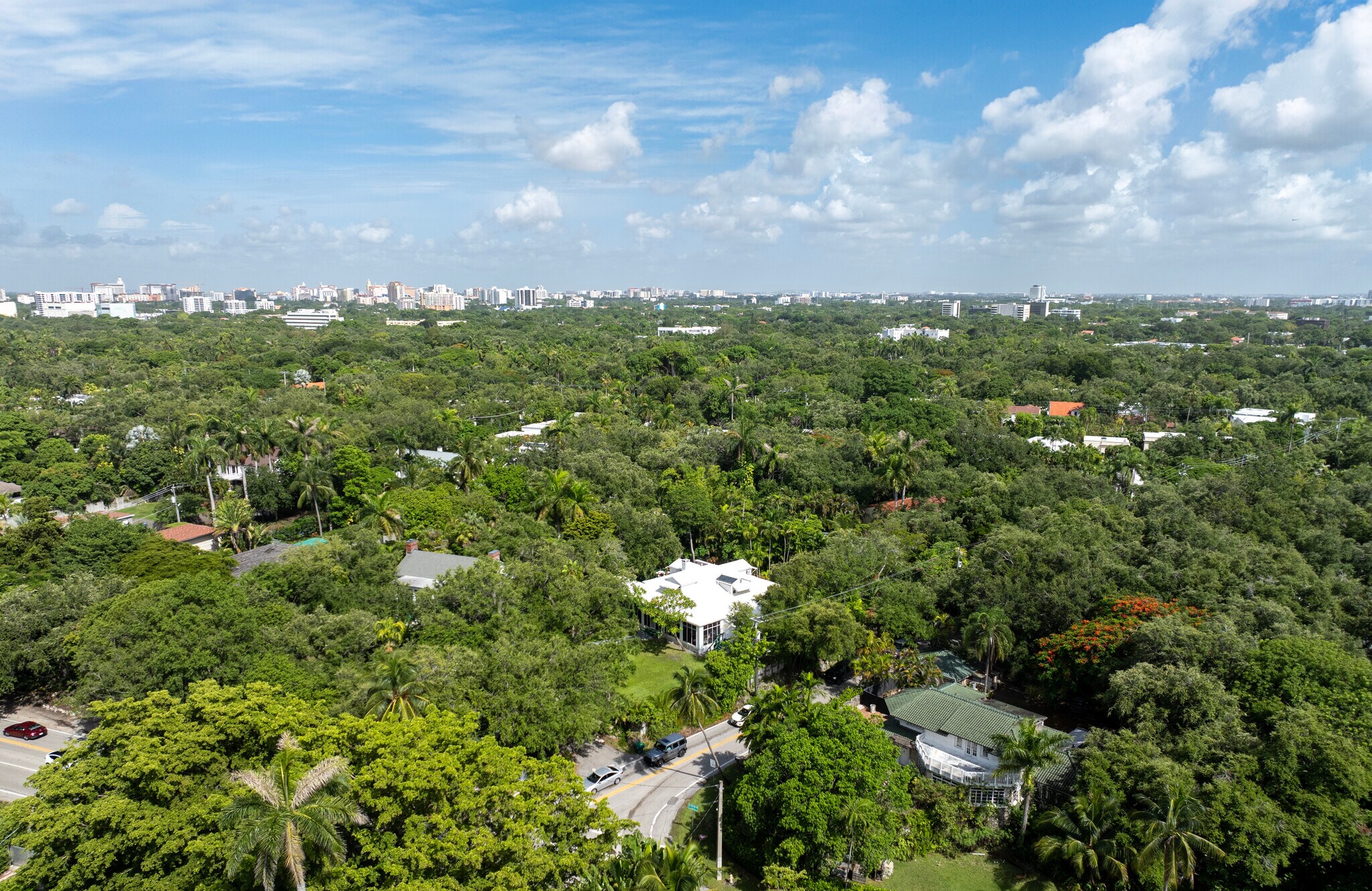 1701 S Bayshore Dr, Miami, FL à vendre Photo du bâtiment- Image 1 de 5