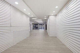 17 Sweetmans Ln, Manalapan Township, NJ for lease Interior Photo- Image 1 of 41